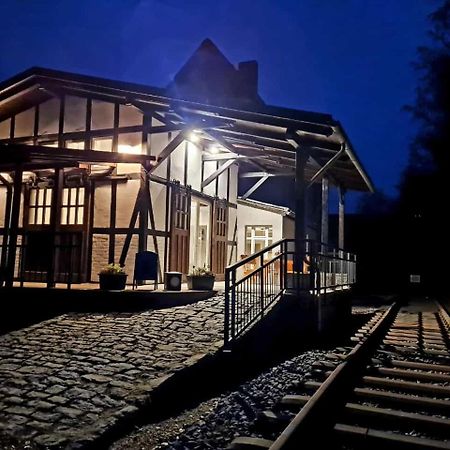 Museumsbahnhof Ahuette Hotel Üxheim Exterior foto